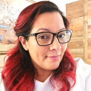 Meet your Posher, Jenn